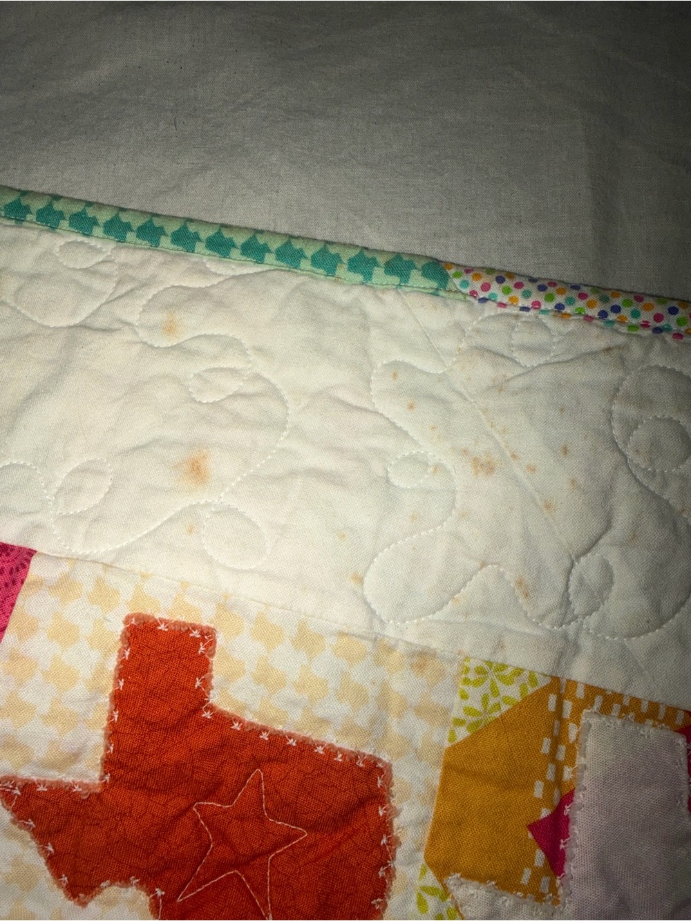Handmade Colorful Texas Polka Dot Quilt - Picture 6 of 6